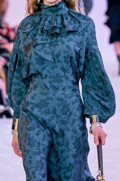 Look 106